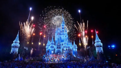 Wonderful World of Disney MAGICAL HOLIDAY CELEBRATION